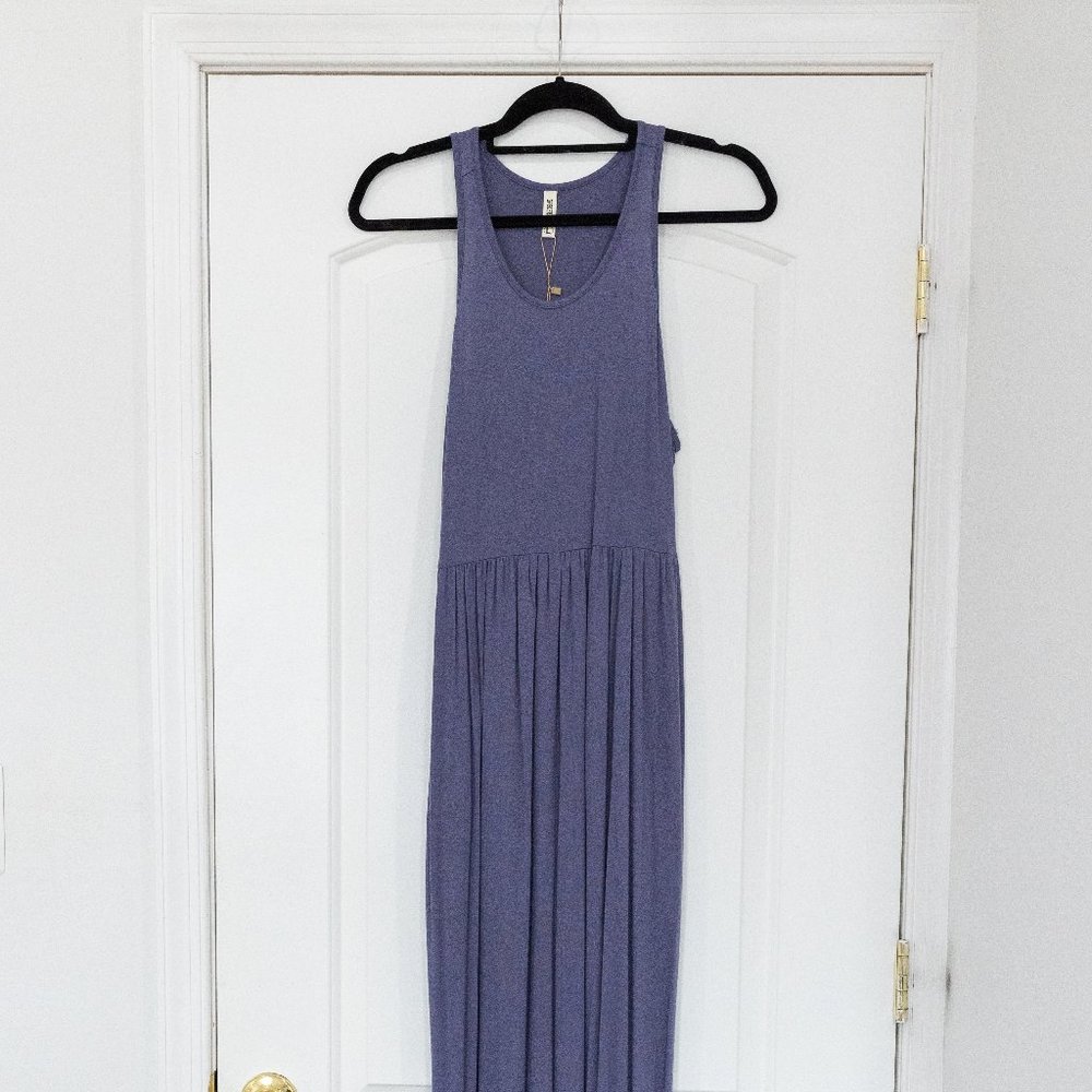 Never worn casual cotton dress with pockets